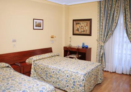 Hotel Isabel Бривиеска Екстериор снимка